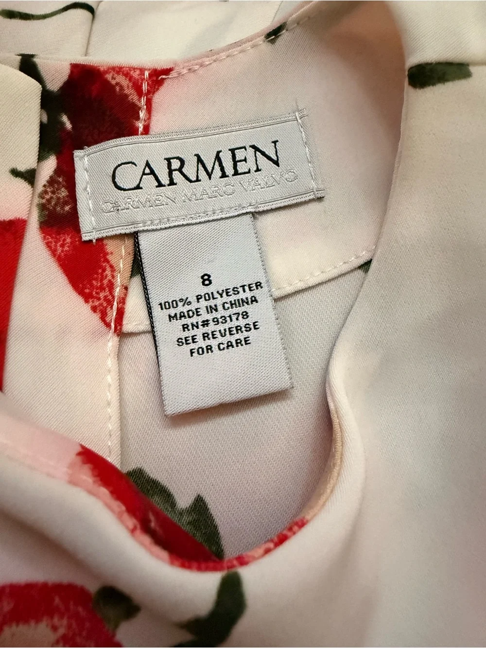 Carmen Marc Valvo White Blouse with Red Floral & Green Leaf Print - Picture 4 of 4